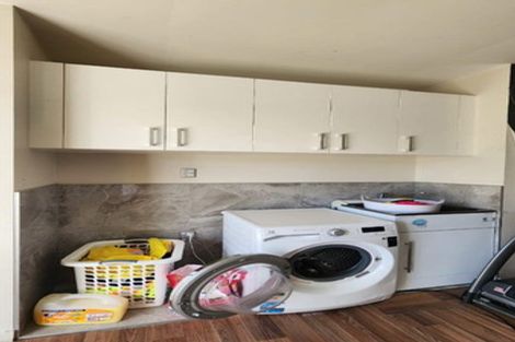 Photo of property in 2 Wellfield Drive, Papakura, 2110