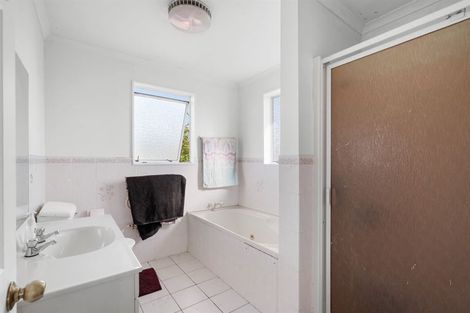 Photo of property in 2/16 Tika Street, Riccarton, Christchurch, 8041