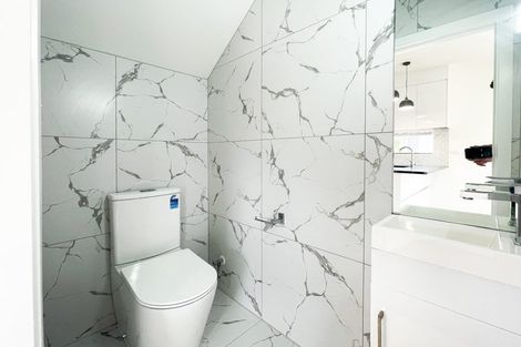 Photo of property in 15e Parkinson Avenue, Wesley, Auckland, 1041