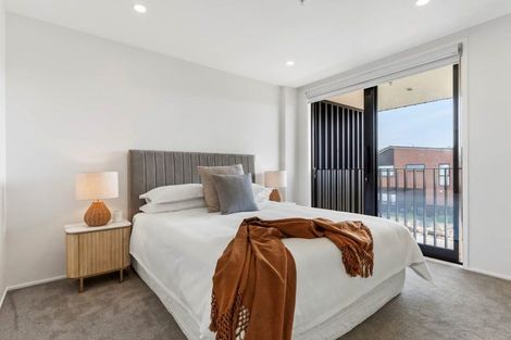 Photo of property in 8/19 Windlass Street, Long Bay, Auckland, 0630