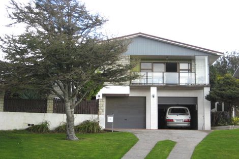Photo of property in 5 Saint Ives Grove, Whalers Gate, New Plymouth, 4310