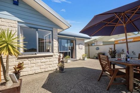 Photo of property in 32 Somerset Crescent, Highbury, Palmerston North, 4412