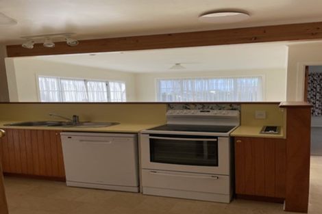 Photo of property in 98 Oakdale Road, Mount Roskill, Auckland, 1041