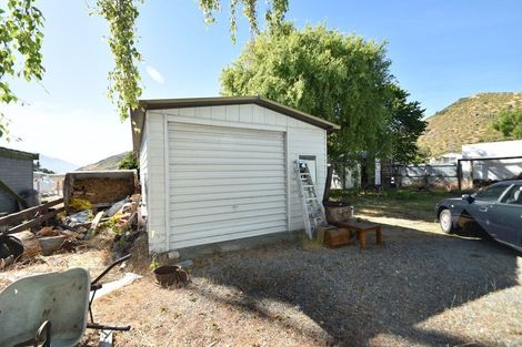 Photo of property in 9 Sutherland Road, Omarama, 9412