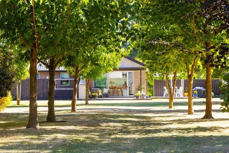 Photo of property in 11 Long Grass Place, Hawea Flat, Wanaka, 9382