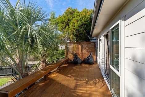 Photo of property in 16 Callender Terrace, Paraparaumu Beach, Paraparaumu, 5032