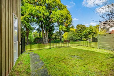 Photo of property in 100 Lake Road, Koutu, Rotorua, 3010