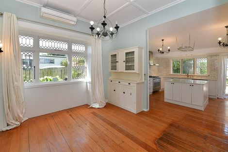 Photo of property in 14 Tiri Road, Manly, Whangaparaoa, 0930