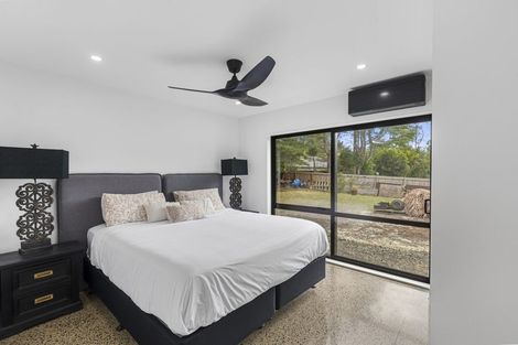 Photo of property in 127 Bethells Road, Waitakere, 0781