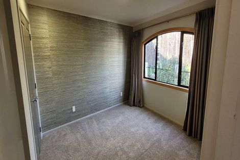 Photo of property in 85c Eliot Street, New Plymouth, 4310