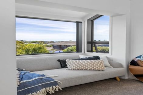 Photo of property in 2/26 Salem Place, Torbay, Auckland, 0630