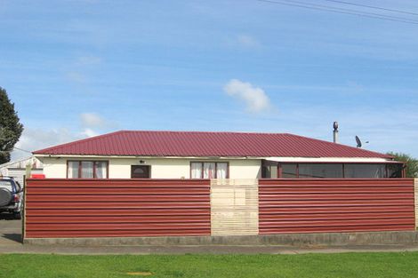 Photo of property in 7 King Street, Waitara, 4320