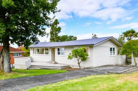 Photo of property in 20 Hartley Terrace, Massey, Auckland, 0614