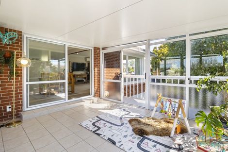 Photo of property in 12 Fairlea Road, Te Atatu South, Auckland, 0610