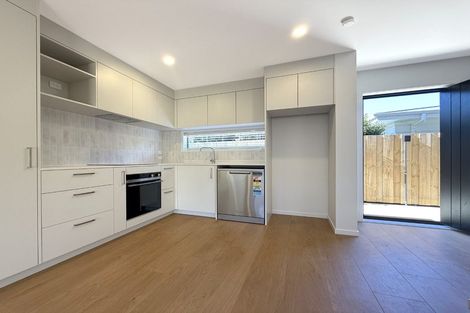 Photo of property in 2/51 Yeovil Road, Te Atatu Peninsula, Auckland, 0610