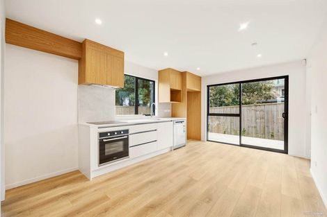 Photo of property in 8/88 Te Atatu Road, Te Atatu South, Auckland, 0610