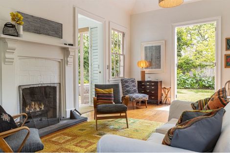 Photo of property in 51 Church Street, Devonport, Auckland, 0624