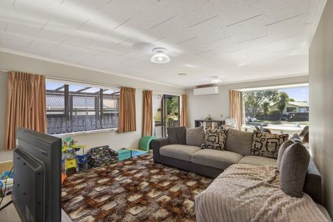 Photo of property in 18 Jade Place, Bell Block, New Plymouth, 4312