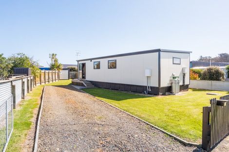 Photo of property in 52 Nash Parade, Foxton Beach, Foxton, 4815