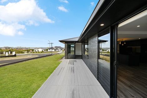 Photo of property in 23 Waireka Road, Rototuna North, Hamilton, 3210