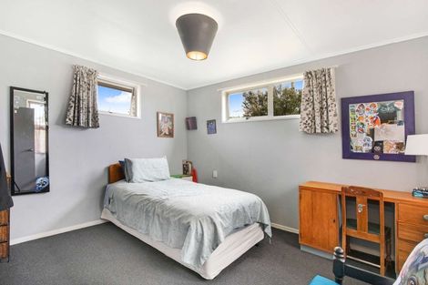 Photo of property in 11 Bovis Street, Shannon, 4821