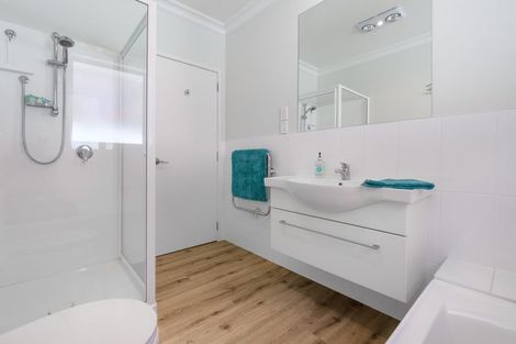 Photo of property in 18 Oakwood Way, Papamoa Beach, Papamoa, 3118