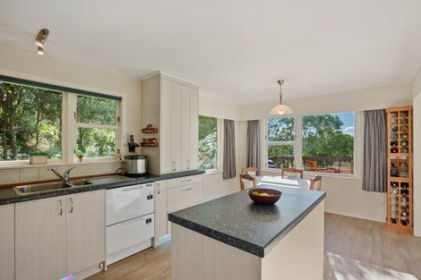 Photo of property in 10 Haven Grove, Naenae, Lower Hutt, 5011