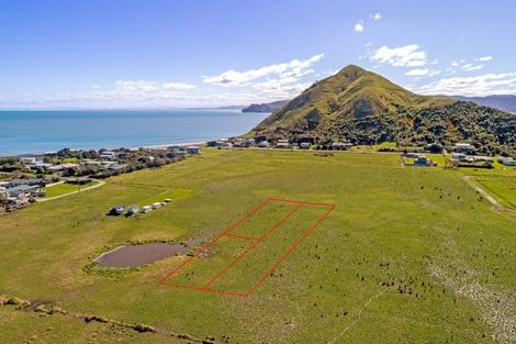Photo of property in 113-115 Fortescue Street, Mahia, 4198