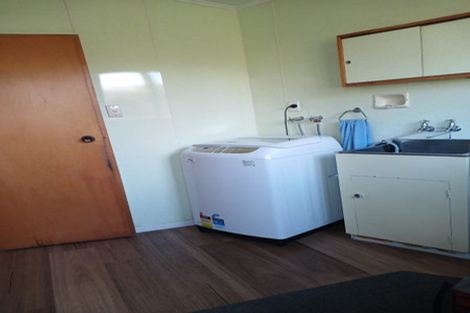 Photo of property in 35 Halsey Street, Clinton, 9534