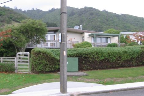 Photo of property in 87 Winara Avenue, Waikanae, 5036