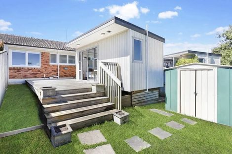 Photo of property in 2/8 Paul Place, Pakuranga, Auckland, 2010