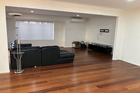 Photo of property in 8 Kalberry Place, East Tamaki, Auckland, 2016