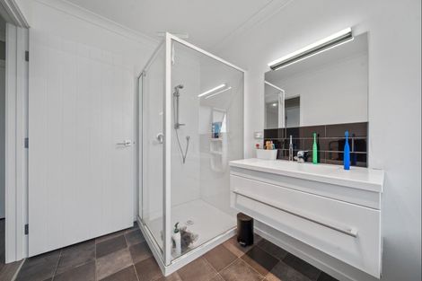 Photo of property in 3 Margaret Alice Close, Whalers Gate, New Plymouth, 4310