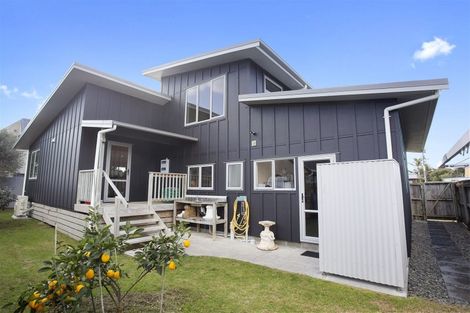 Photo of property in 405b Ocean Road, Whangamata, 3620