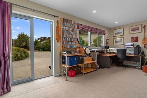 Photo of property in 18 Stevensons Crescent, Albany Heights, Albany, 0793