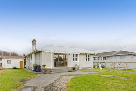 Photo of property in 60 Kapuni Street, Manaia, 4612