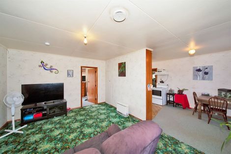 Photo of property in 39 Patu-kukupa Street, Manaia, 4612