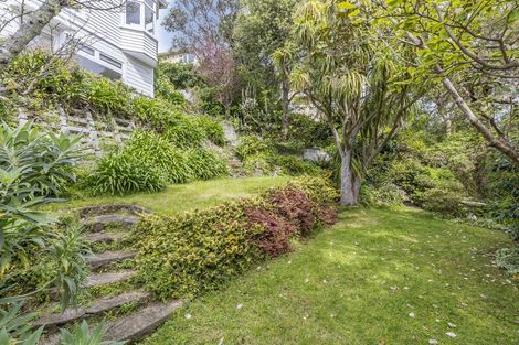 Photo of property in 28 Beacon Hill Road, Strathmore Park, Wellington, 6022