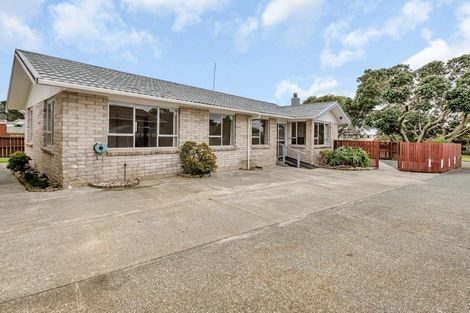 Photo of property in 14 Rakatau Place, Ruakaka, 0116