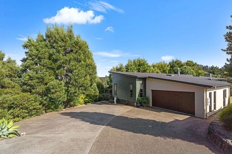 Photo of property in 4 Tarapatiki Drive, Whitianga, 3510