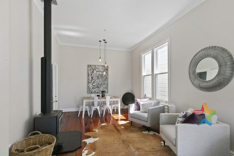 Photo of property in 60 Stanley Street, Berhampore, Wellington, 6023