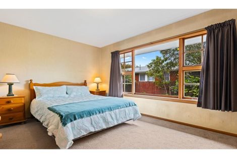 Photo of property in 7 Mirfield Place, Russley, Christchurch, 8042