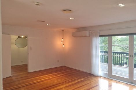 Photo of property in 102 Park Hill Road, Birkenhead, Auckland, 0626