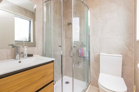 Photo of property in 14d Medina Place, Half Moon Bay, Auckland, 2012