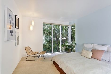 Photo of property in 81 Otitori Bay Road, Titirangi, Auckland, 0604