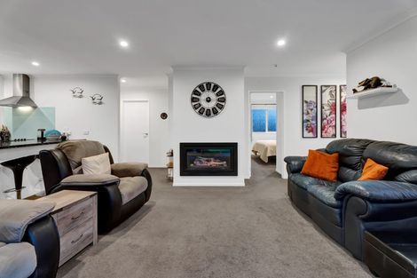 Photo of property in 95 Princess Street, Waitara, 4320