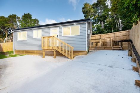 Photo of property in 18a Kearney Place, Massey, Auckland, 0614