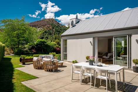 Photo of property in Butel Park, 22 Essex Avenue, Arrowtown, 9302