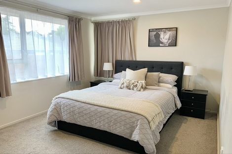 Photo of property in 1a Bishop Street, Green Bay, Auckland, 0604