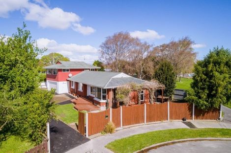 Photo of property in 15 Tralee Place, Bishopdale, Christchurch, 8053